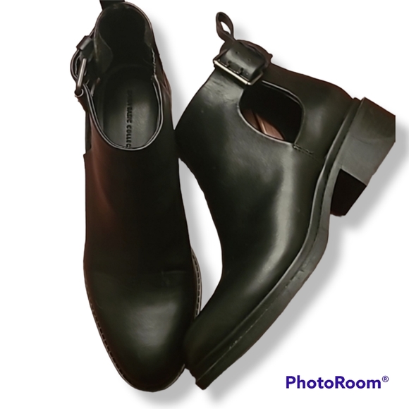 Zara Black Leather Booties with Cutouts - Picture 4 of 9